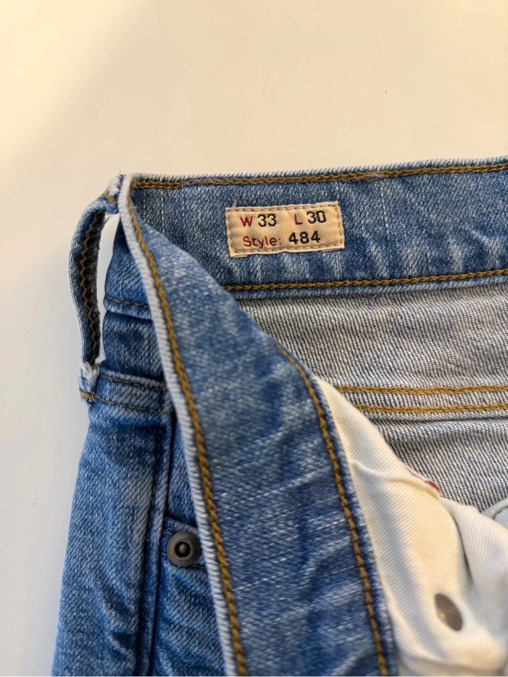 J. Crew Men's  484 Slim Fit Japanese Kaihara Denim Jeans in Size 33 x 30